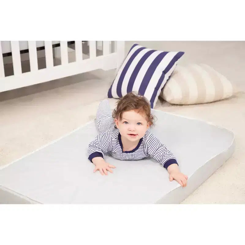 Matelas de mini-lit bébé DaVinci Deluxe Coil, certifié Greenguard Gold : Ferme, à ressorts, housse imperméable, hypoallergénique