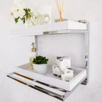 Étagère murale à 2 niveaux avec porte-serviettes et plateaux Chrome/Blanc - Danya B. : Organisateur de rangement de salle de bain moderne