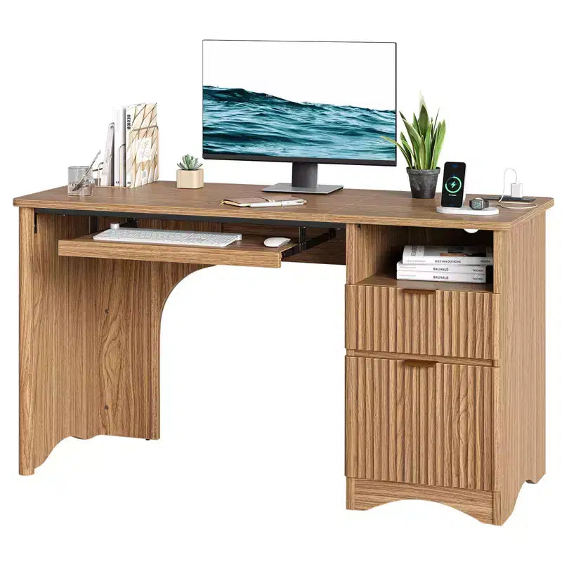Bestier Bureau d'ordinateur 55 pouces pour PC avec prises électriques, tiroir coulissant pour clavier et tiroirs de rangement