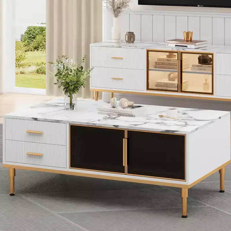 Table basse Acekool en faux marbre, table basse rectangulaire cannelée avec 4 tiroirs, 4 portes en verre, table centrale moderne en bois avec pieds en métal
