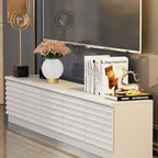 Meuble TV blanc au design minimaliste Famapy - Console multimédia : Lignes épurées, multiples compartiments et construction robuste