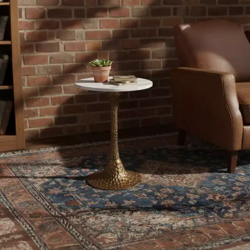 Table d'appoint Royal Hampton 52 cm de diamètre | Dessus rond en marbre blanc | Base piédestal martelé