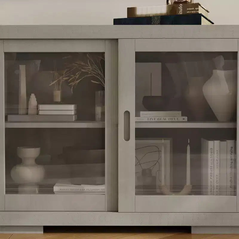 Meuble TV industriel Famapy pour le salon : Portes coulissantes en verre, étagères réglables, console multimédia au design intelligent et peu encombrant