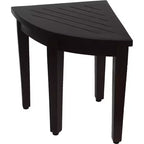 Banc de douche d'angle ou d'extérieur compact HomeRoots en teck avec étagère, finition marron