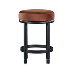 Meridian Furniture, Tabouret de comptoir Monette en velours couleur cognac