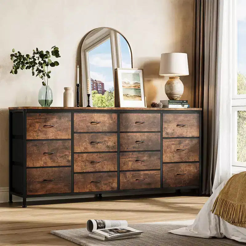 Commode Meuble TV de 63 po de large pour téléviseur de 65, 70, 75 po, avec 14 tiroirs pour chambre à coucher avec prises de courant, grand meuble de divertissement long en tissu