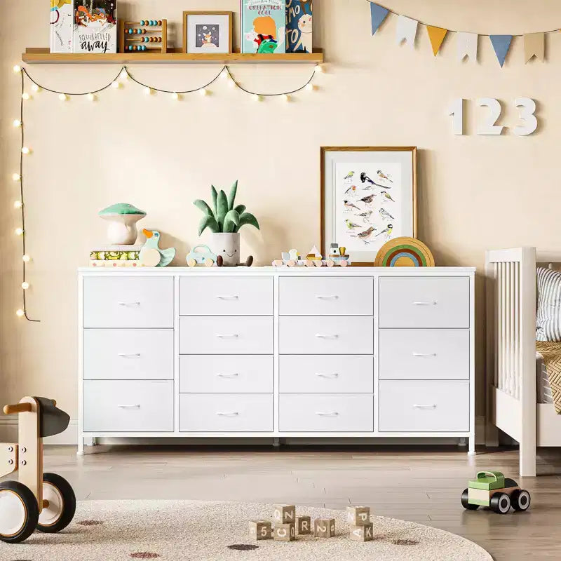 Commode Meuble TV de 63 po de large pour téléviseur de 65, 70, 75 po, avec 14 tiroirs pour chambre à coucher avec prises de courant, grand meuble de divertissement long en tissu