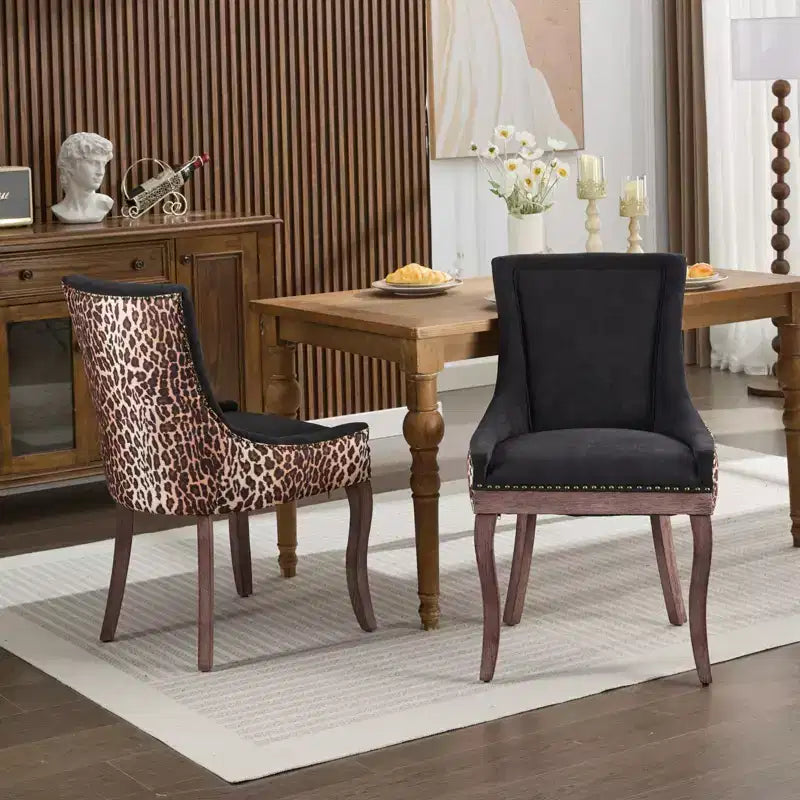 Okak Lot de 2 chaises de salle à manger rétro, chaises confortables en tissu avec coussins épais, chaises d'appoint de cuisine avec pieds en bois massif et clous décoratifs en bronze.