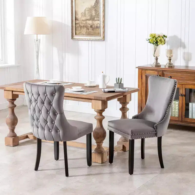 Lot de 2 chaises de salle à manger rétro Okak, chaises confortables rembourrées à dossier capitonné avec garniture cloutée, chaises de cuisine avec pieds en bois massif