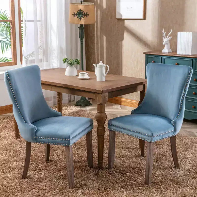 Lot de 2 chaises de salle à manger rétro Okak, chaises confortables rembourrées à dossier capitonné avec garniture cloutée, chaises de cuisine avec pieds en bois massif