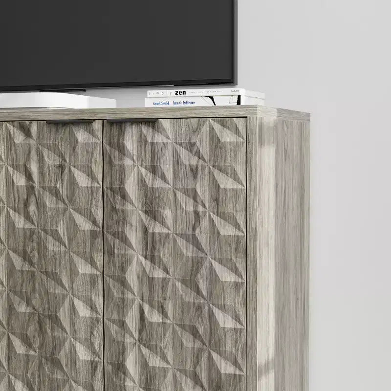 GDFStudio Hwei Armoire de rangement moderne de 140 cm avec 4 portes à relief diamant et étagères réglables
