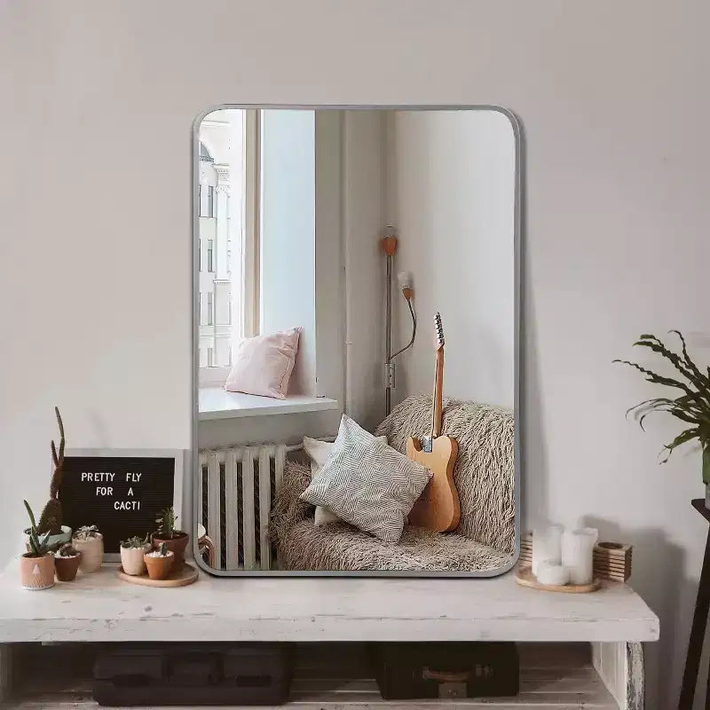 Miroir mural rectangulaire pour salle de bain avec cadre en métal argenté - Élégant et durable