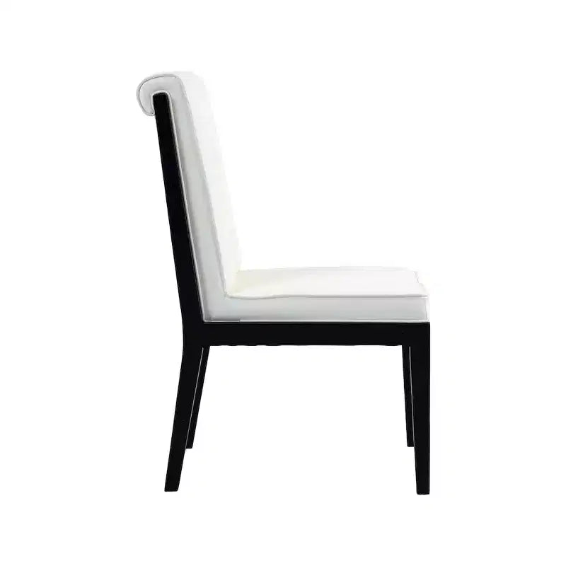 Meridian Furniture, Chaise de salle à manger Gwendolyn en cuir végétalien, lot de 2