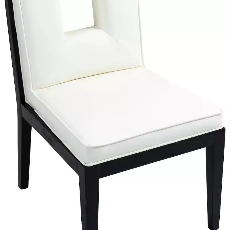 Meridian Furniture, Chaise de salle à manger Gwendolyn en cuir végétalien, lot de 2