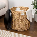 happimess Josie 18 Pouf de rangement côtier moderne en jacinthe tissée à la main avec couvercle