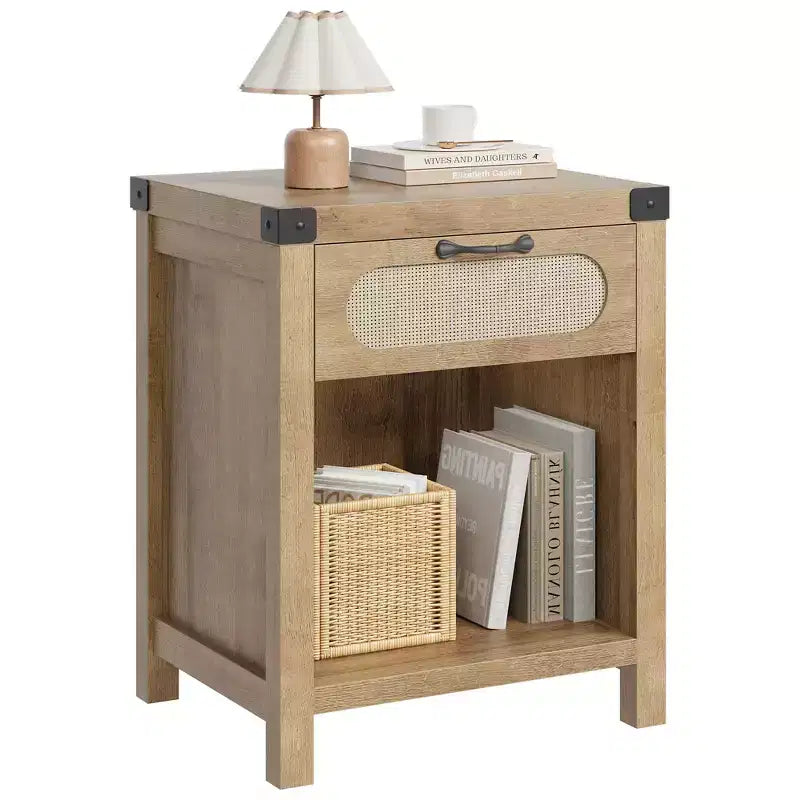 Table de chevet avec tiroir, Table de chevet moderne du milieu du siècle avec accents en rotin bohème et fer forgé, Rangement compact pour chambre à coucher