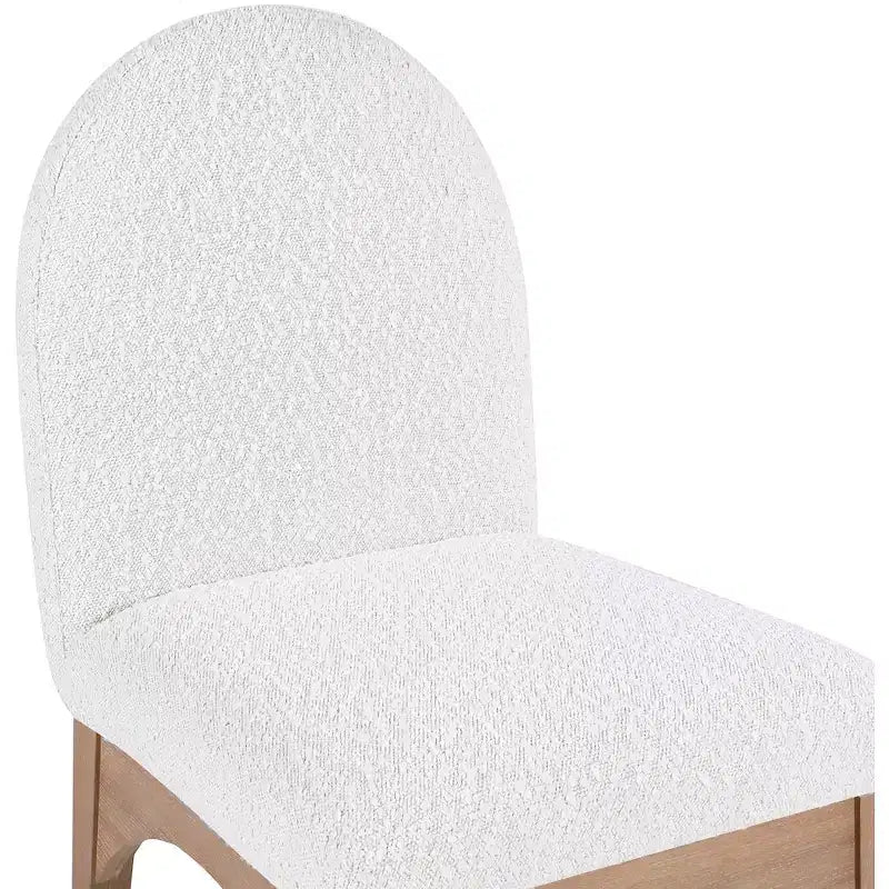 Meridian Furniture, Chaise de salle à manger Waldorf en tissu bouclé