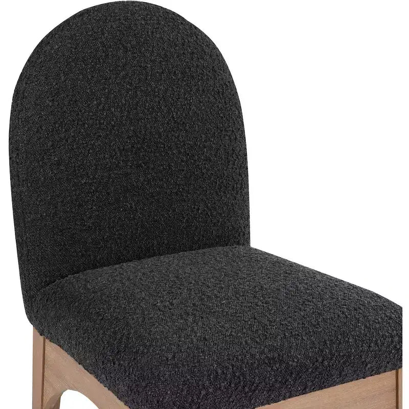 Meridian Furniture, Chaise de salle à manger Waldorf en tissu bouclé