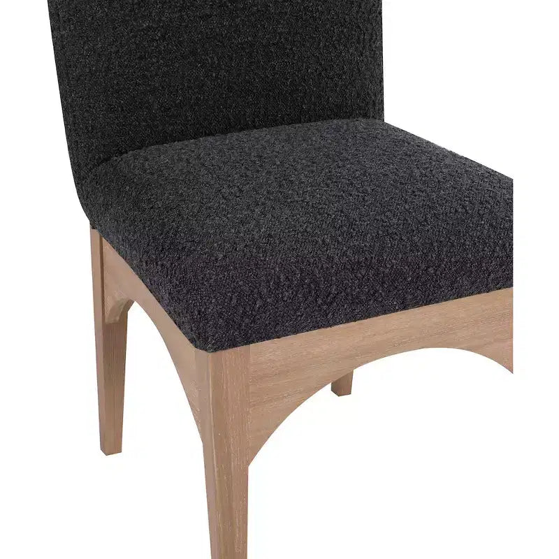 Meridian Furniture, Chaise de salle à manger Waldorf en tissu bouclé