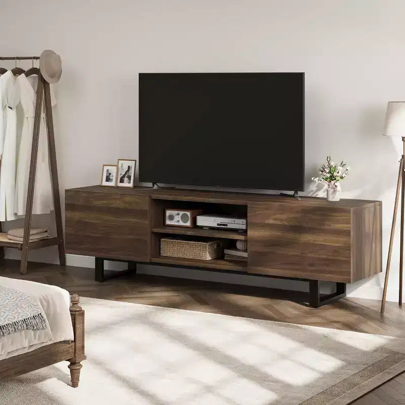 Meuble TV industriel pour 80 pouces, meuble de divertissement moderne avec 2 tiroirs, avec pieds robustes et rangement ouvert, pour salon
