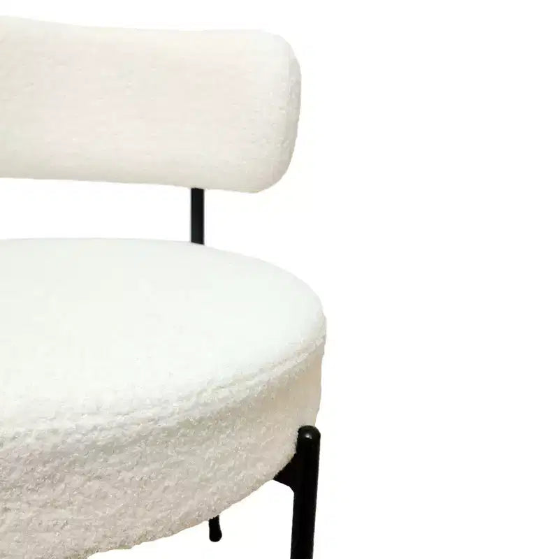Okak Chaises de salle à manger modernes du milieu du siècle, lot de 2, rondes, rembourrées avec dossier incurvé et pieds en métal, chaises d'appoint en bouclé pour cuisine et salle à manger