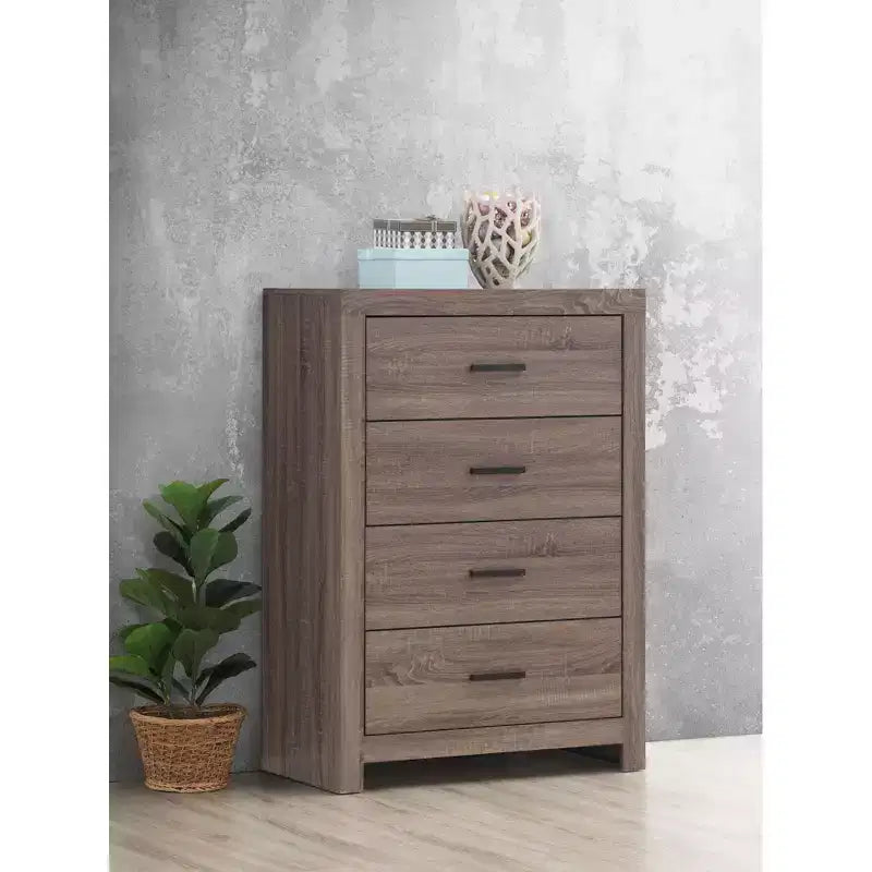 Commode 4 tiroirs Okak, 81 cm de large, style côtier, avec tiroirs à glissement facile, surface optimisée pour la décoration, organisateur de chambre polyvalent