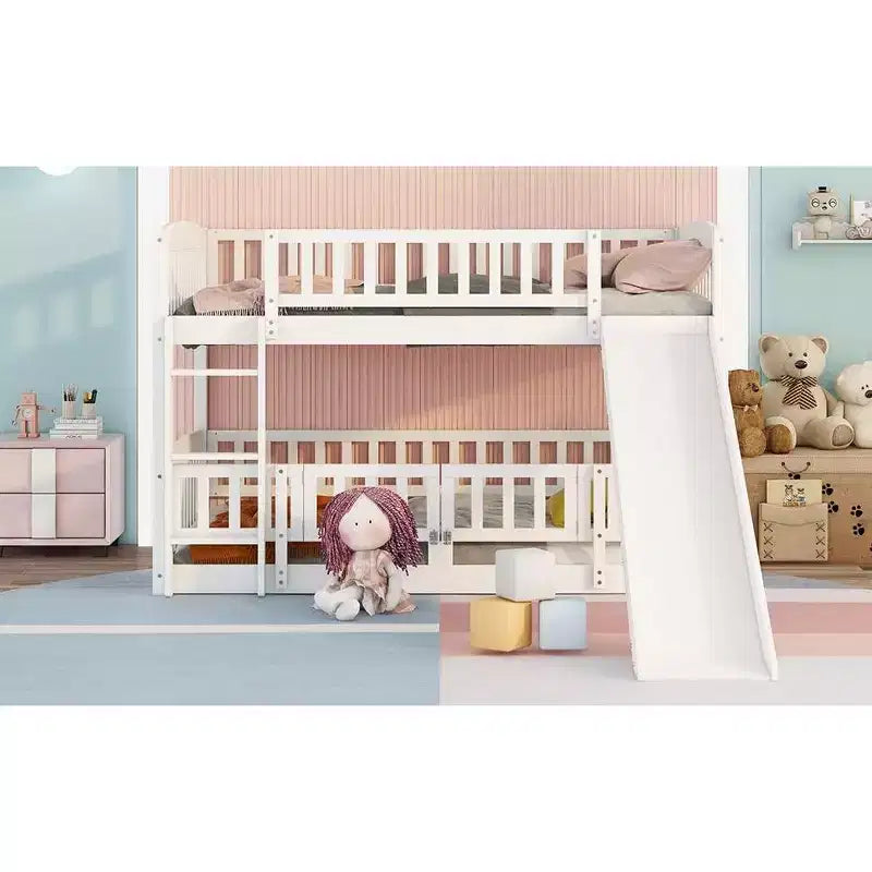 Lit superposé avec toboggan, lits superposés bas double sur double avec barrière et échelle pour tout-petits, enfants et adolescents, blanc
