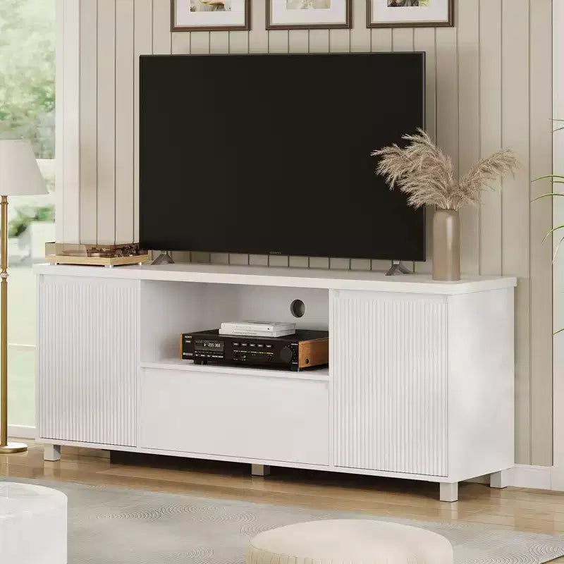 Meuble TV blanc GustoWave pour téléviseurs jusqu'à 70 pouces, console TV en bois avec tiroir et 2 armoires de rangement pour salon, chambre à coucher