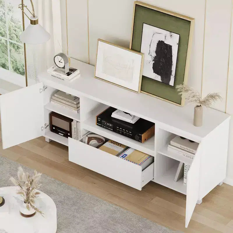 Meuble TV blanc GustoWave pour téléviseurs jusqu'à 70 pouces, console TV en bois avec tiroir et 2 armoires de rangement pour salon, chambre à coucher