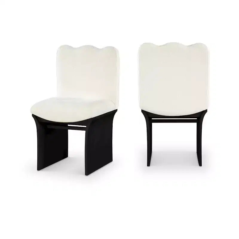 Chaise de salle à manger Meridina Furniture, revêtue de tissu chenille crème Shaw