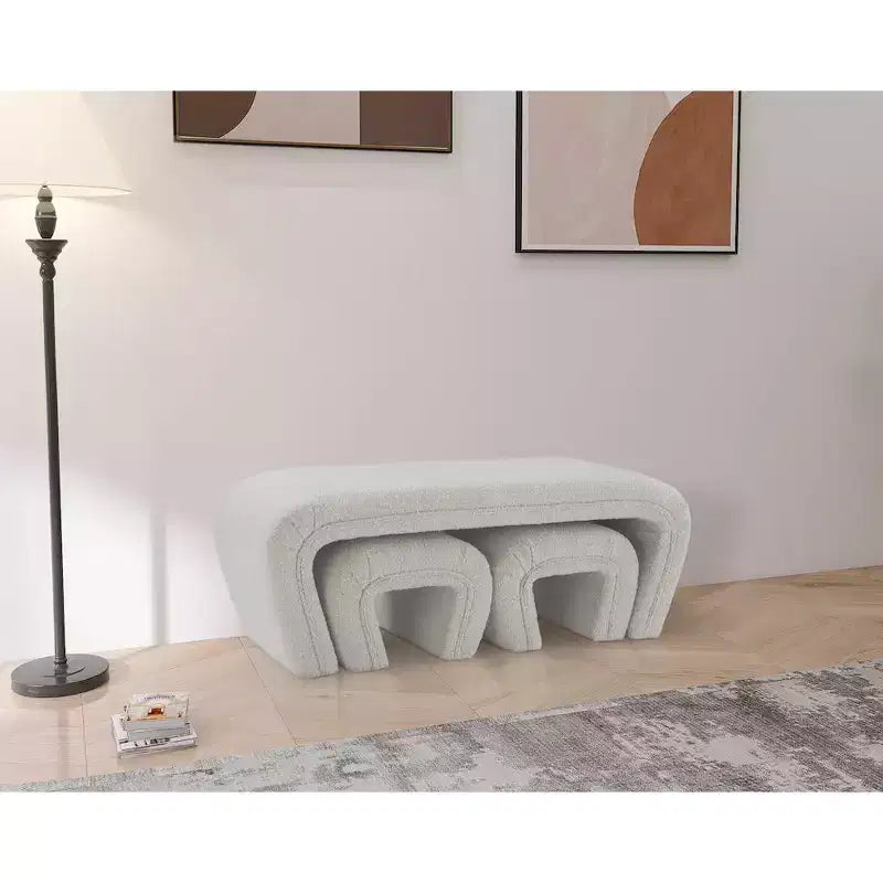Meridian Furniture,Banc Odelia en tissu bouclé
