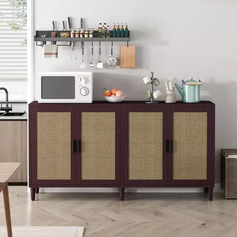 Buffet décoratif rustique en rotin Okak avec 4 portes et étagères réglables, buffet fonctionnel pour cuisine et salle à manger
