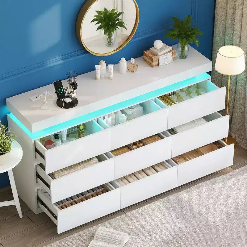Dyonery Commode 9 Tiroirs avec Prise de Courant, Commode avec Lumière LED, Commode Moderne pour Placard, Meuble de Rangement à Double Largeur pour Chambre