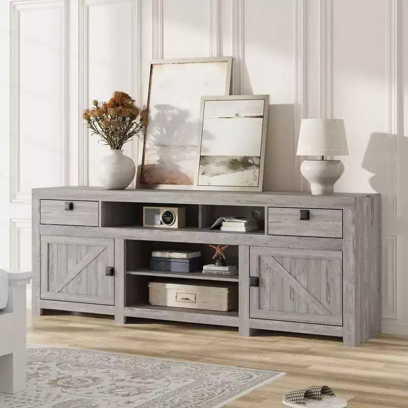 Meuble TV de ferme pour téléviseurs de 75/80 pouces, meuble de divertissement de 70 pouces de long avec 4 tiroirs de rangement et 3 étagères ouvertes, consoles de télévision