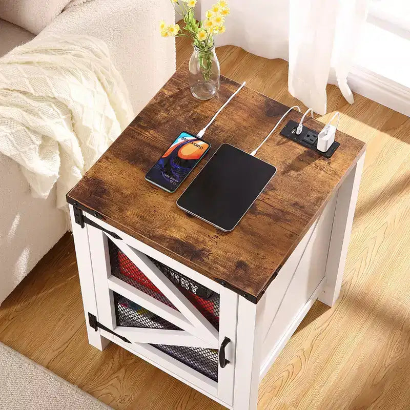 Table d'appoint de ferme, table de chevet rustique avec porte coulissante, petite table d'appoint de canapé en bois de 18 po avec rangement pour chambre à coucher et salon