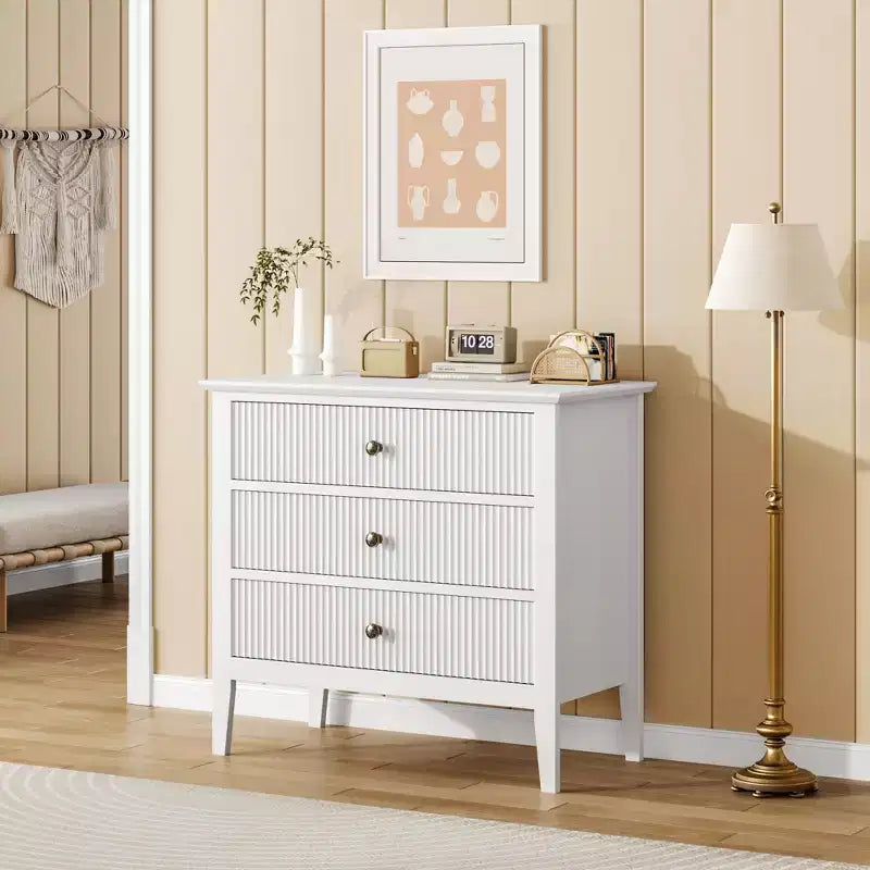 Commode à 3 tiroirs cannelée, commode de chevet de 80 cm de large pour chambre à coucher, commode moderne en bois, grande table de chevet peinte avec 3 tiroirs