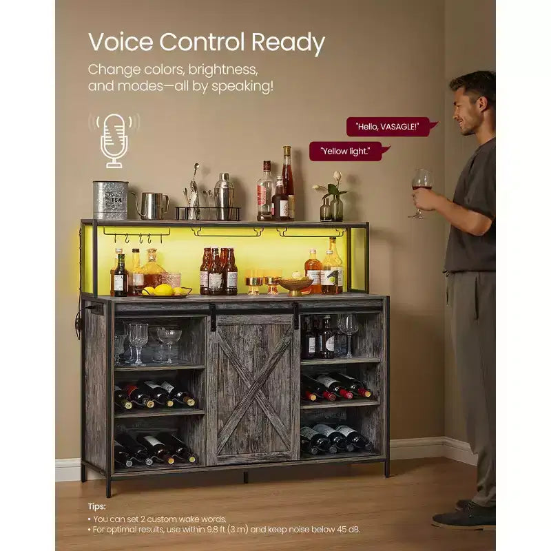Meuble de bar à café SONGMICS HOME avec éclairage LED intelligent, portes de grange coulissantes, crochets en S, rangement pour le vin