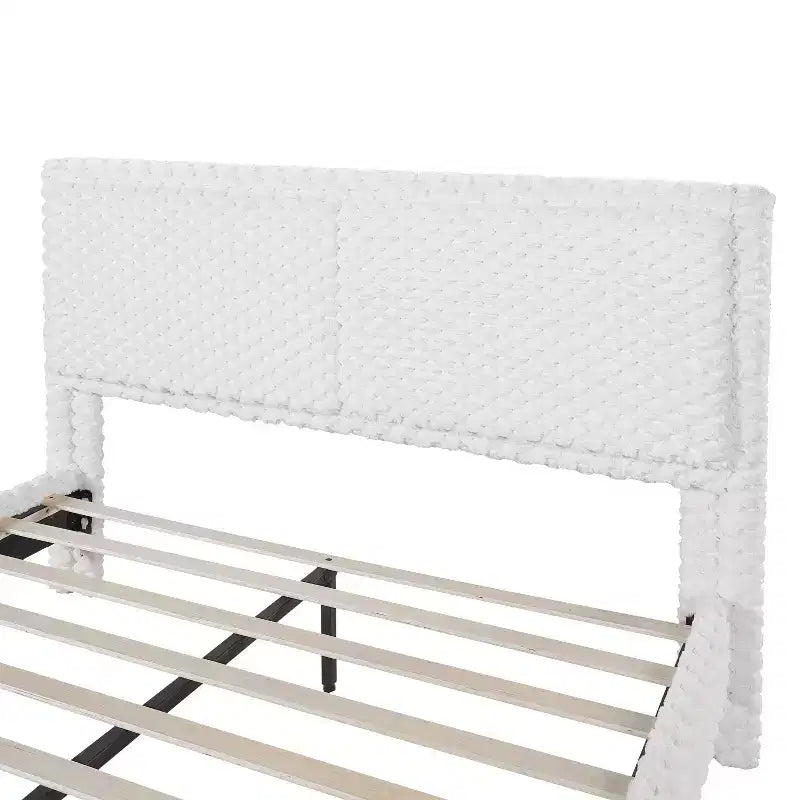 Lit rembourré moderne avec tête de lit Christopher Knight Home Cassandra