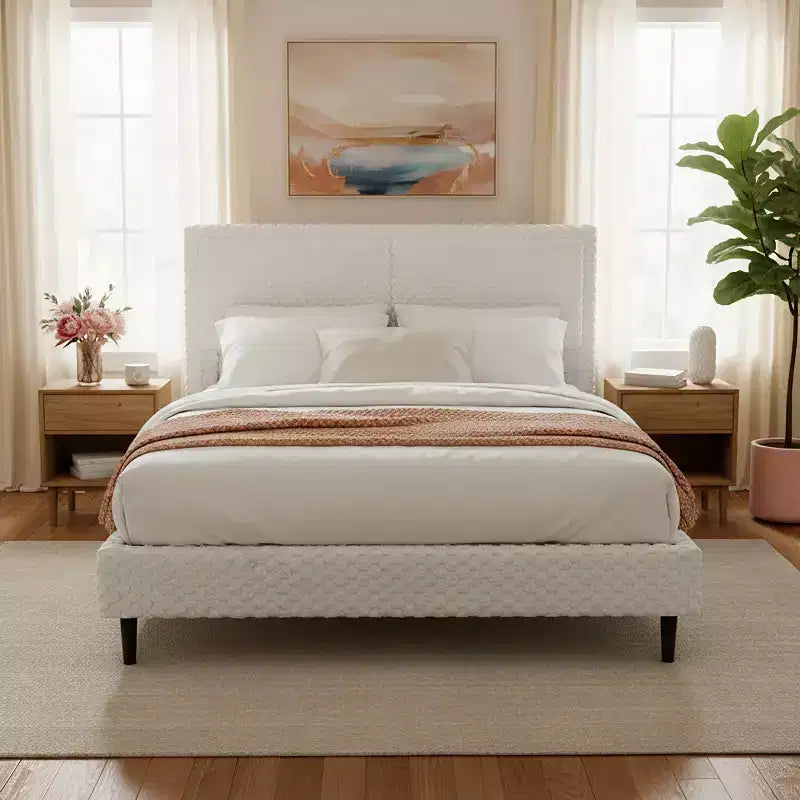 Lit rembourré moderne avec tête de lit Christopher Knight Home Cassandra