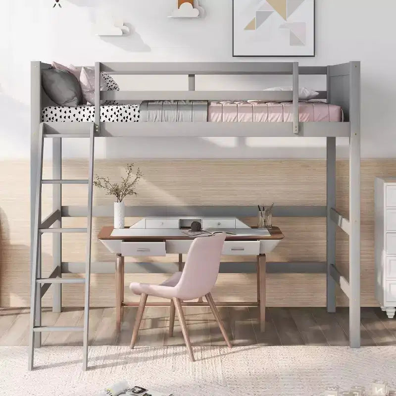 Lit mezzanine en bois massif Okak, avec échelle et barrières de sécurité, Lit haut et minimaliste pour chambre d'enfant ou d'adolescent