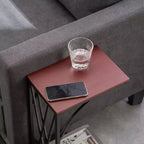 Table d'appoint C-forme en fer démontable simple couche, panneau de densité marron, PVC noir laqué, 30.5*21*54cm