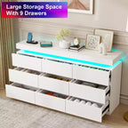 Commode Dyonery à 9 tiroirs avec prise de courant et lumière LED, commode de rangement moderne à 3 niveaux avec grande capacité et glissières fluides pour chambres à coucher