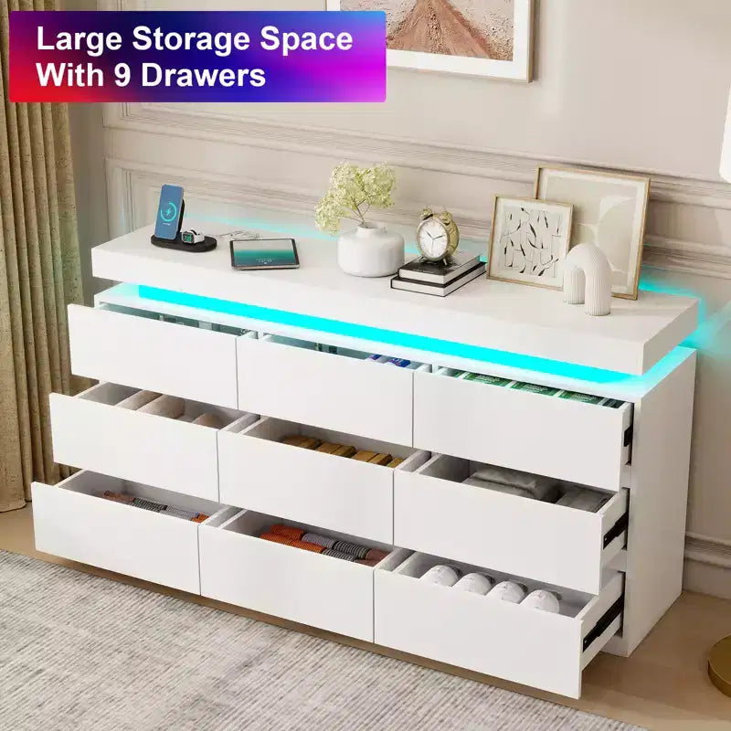 Commode Dyonery à 9 tiroirs avec prise de courant et lumière LED, commode de rangement moderne à 3 niveaux avec grande capacité et glissières fluides pour chambres à coucher