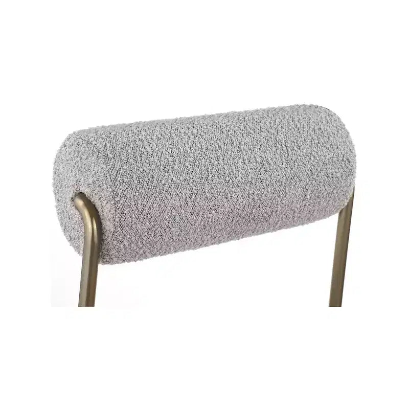 Meridian Furniture, Chaises de salle à manger Carly avec assise en cuir végétalien couleur taupe et dossier en tissu bouclé, ensemble de 2