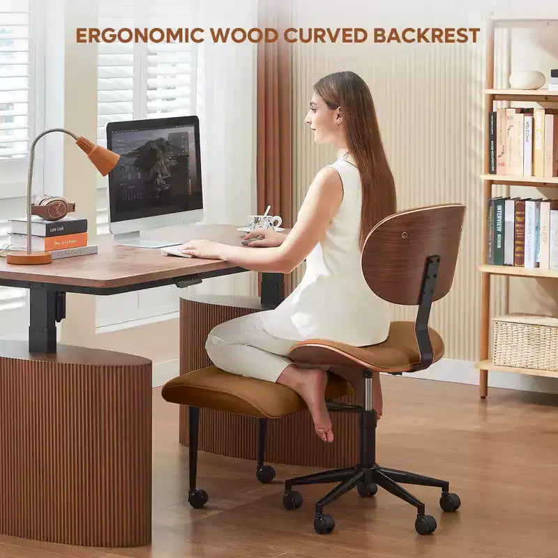 Chaise ergonomique Bestier Criss Cross, Chaise pivotante en cuir PU avec roulettes et bois courbé, Support lombaire pour le yoga et la méditation