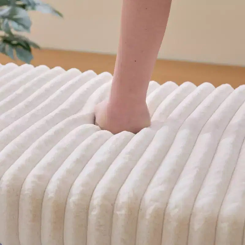 Ottoman rembourré de 30,7 po de large, banc de chambre pour le pied de lit, tabouret repose-pieds avec étagère de rangement ouverte pour couloir, salon, chambre à coucher