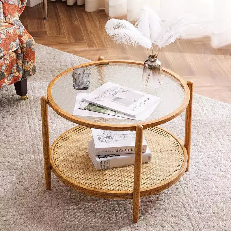 Table basse avec plateau rond en verre à double ondulation et rotin PE assorti à une structure en fer à transfert thermique effet bois