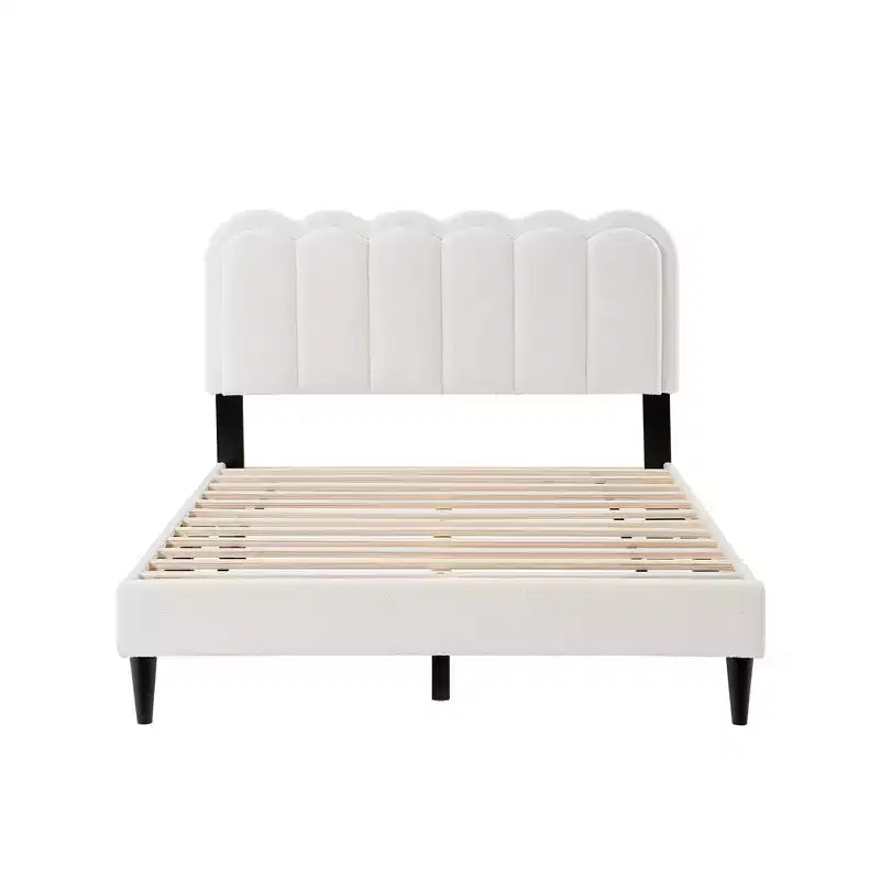 Lit Christopher Knight Home Selene moderne en bois d'hévéa rembourré en bouclette avec tête de lit lumineuse et en forme de pétales