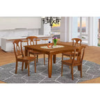 Table à manger HomeStock carrée 5 pièces avec plateau en bois massif et 4 chaises, finition marron selle