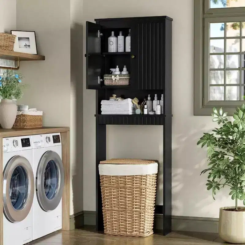 Meuble de Rangement Sur WC, Portes à Panneaux Cannelés, Charnières Douces, Organiseur de Salle de Bain Noir, Étagère Gain de Place Derrière les Toilettes